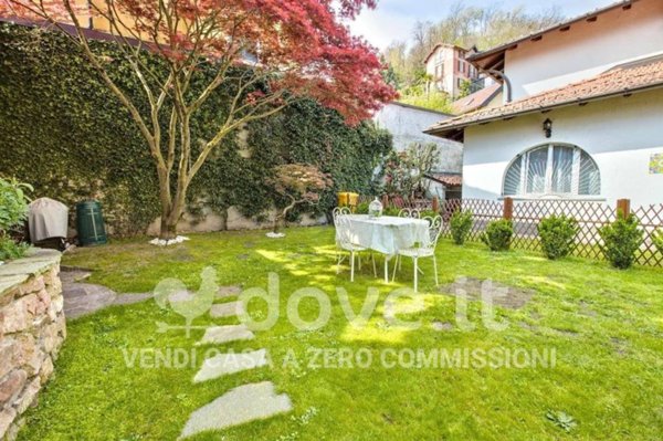 casa indipendente in vendita a Brusimpiano