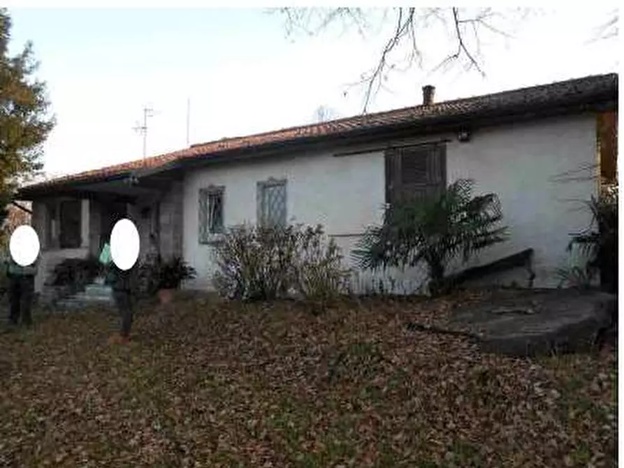 casa indipendente in vendita a Brusimpiano