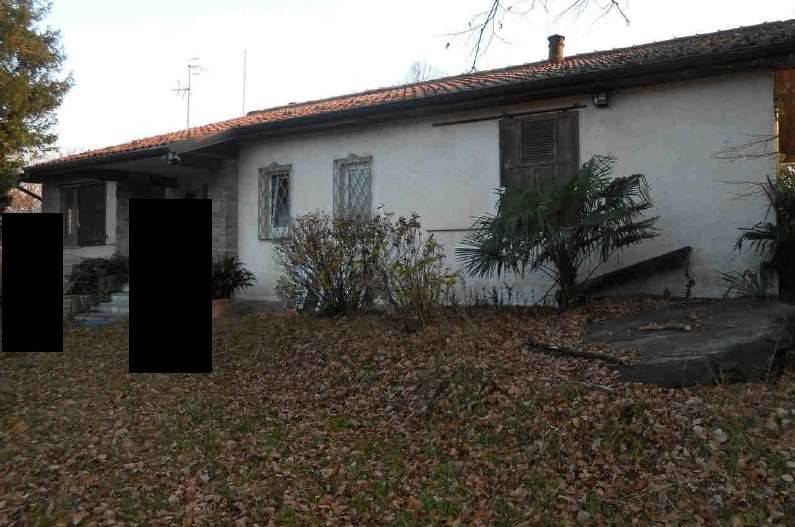 casa indipendente in vendita a Brusimpiano in zona Ardena