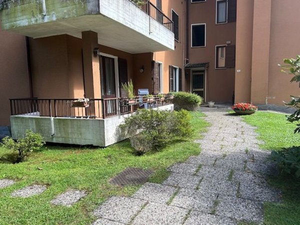 appartamento in vendita a Brusimpiano