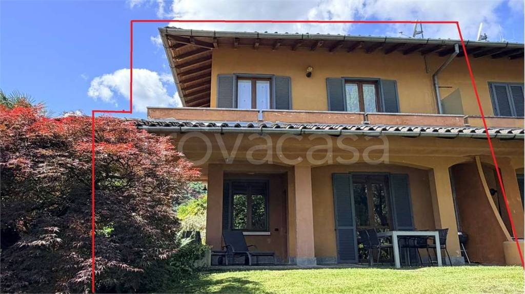 appartamento in vendita a Brusimpiano