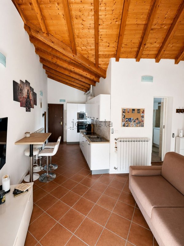 appartamento in vendita a Brusimpiano in zona Brusimpiccolo