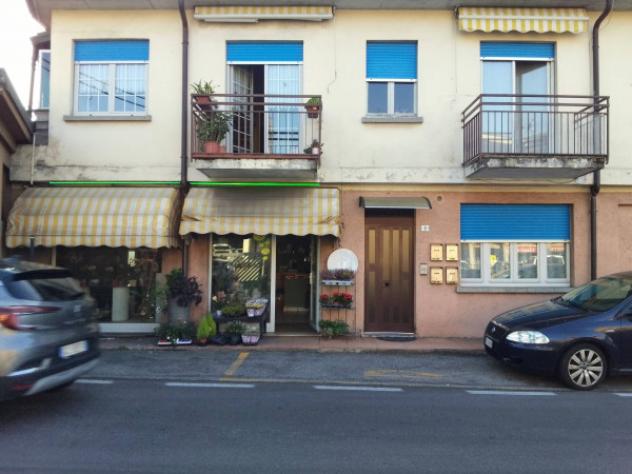 appartamento in vendita a Buguggiate