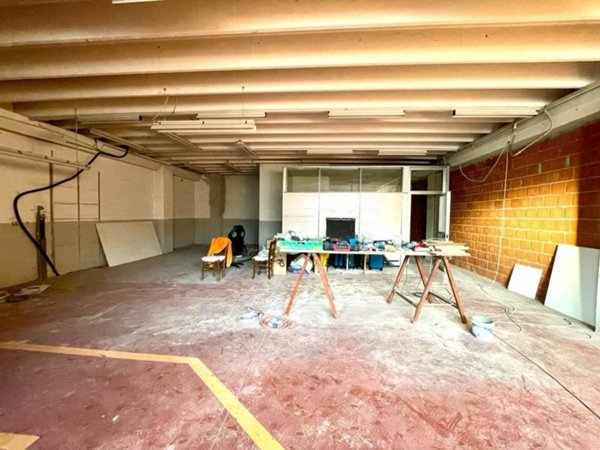 appartamento in vendita a Buguggiate