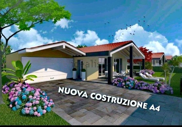 casa indipendente in vendita a Buguggiate