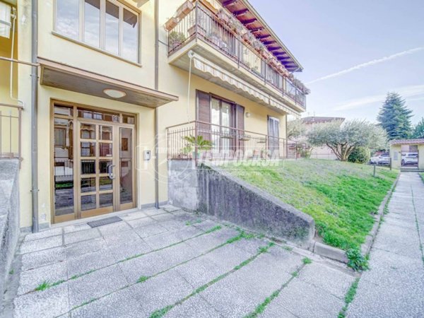 appartamento in vendita a Buguggiate