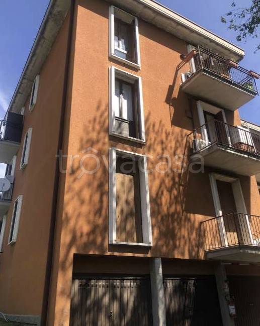 appartamento in vendita a Buguggiate