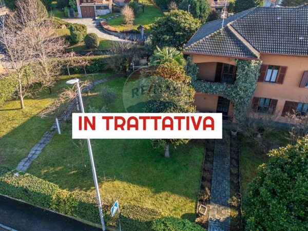 appartamento in vendita a Buguggiate