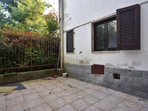 appartamento in vendita a Buguggiate