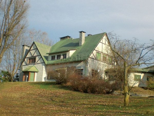 casa indipendente in vendita a Buguggiate