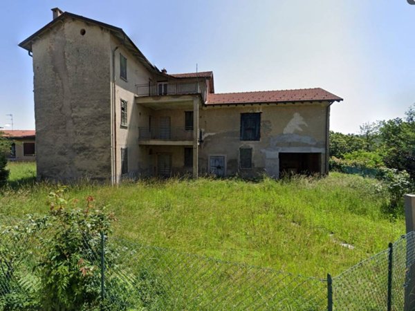 casa indipendente in vendita a Buguggiate