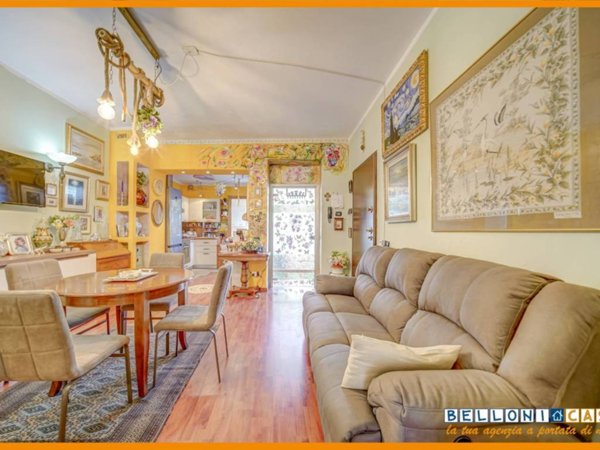 appartamento in vendita a Buguggiate