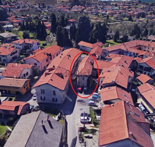 appartamento in vendita a Buguggiate