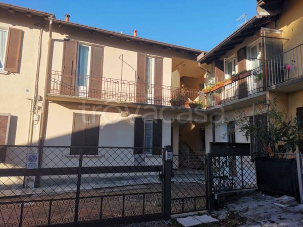 appartamento in vendita a Buguggiate