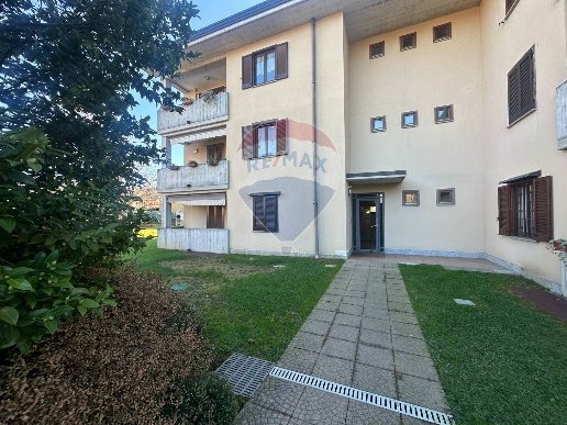 appartamento in vendita a Buguggiate