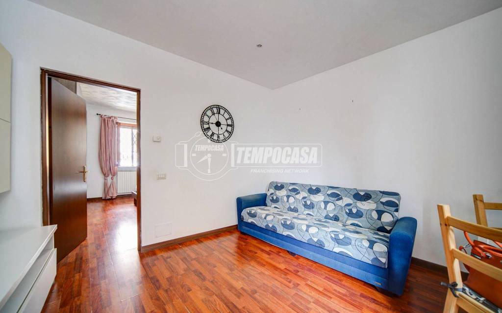 appartamento in vendita a Buguggiate