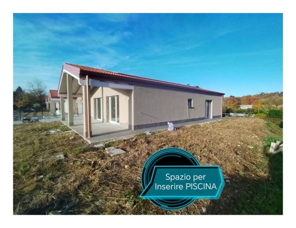 casa indipendente in vendita a Buguggiate