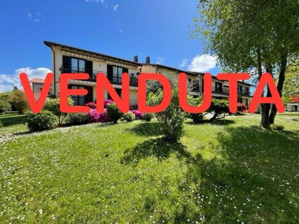 appartamento in vendita a Buguggiate