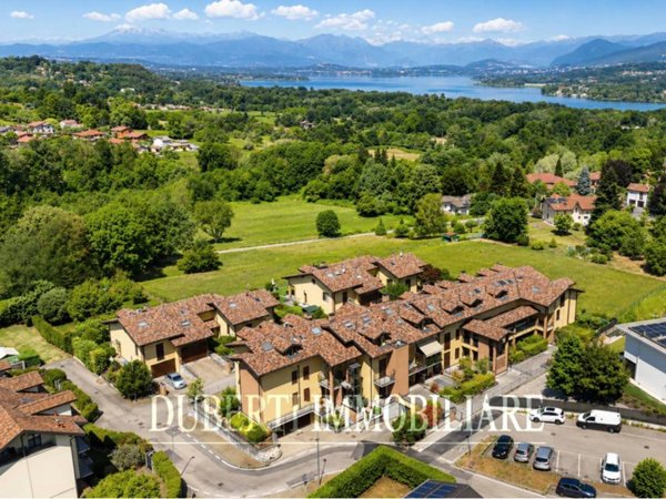 appartamento in vendita a Buguggiate