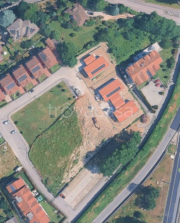 terreno edificabile in vendita a Buguggiate
