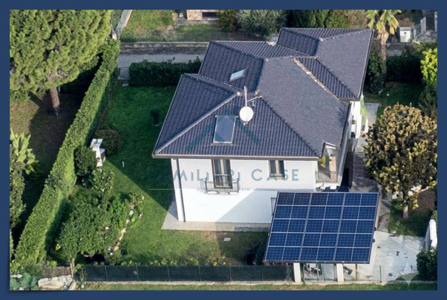 casa indipendente in vendita a Buguggiate