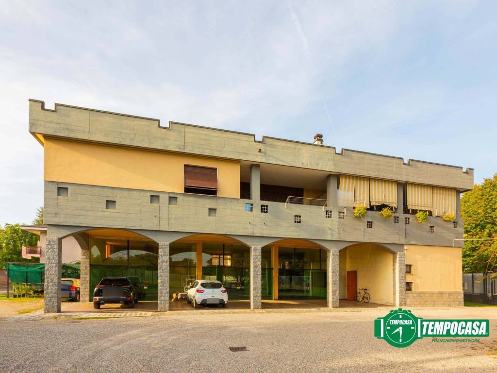 negozio in vendita a Busto Arsizio