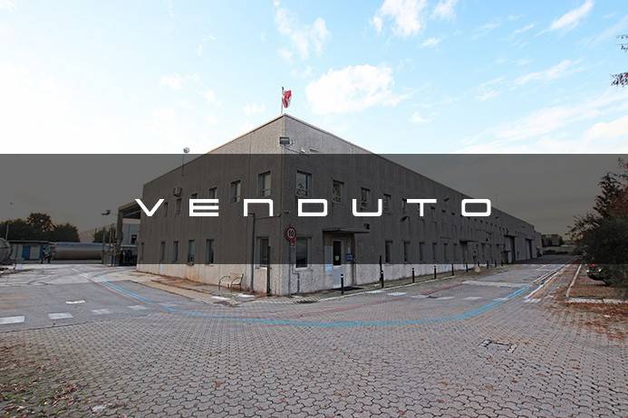 capannone in vendita a Busto Arsizio