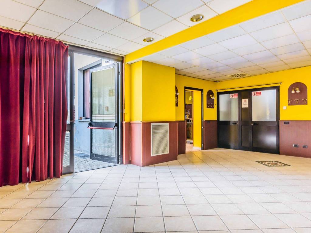 negozio in vendita a Busto Arsizio