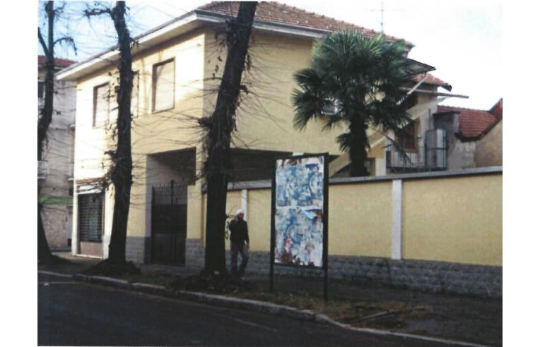 casa indipendente in vendita a Busto Arsizio