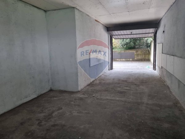 locale di sgombero in vendita a Busto Arsizio