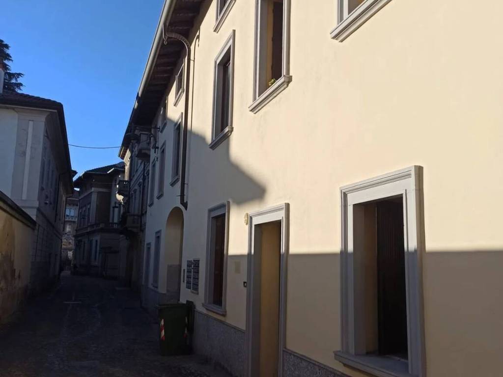 casa indipendente in vendita a Busto Arsizio