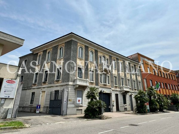 capannone in vendita a Busto Arsizio