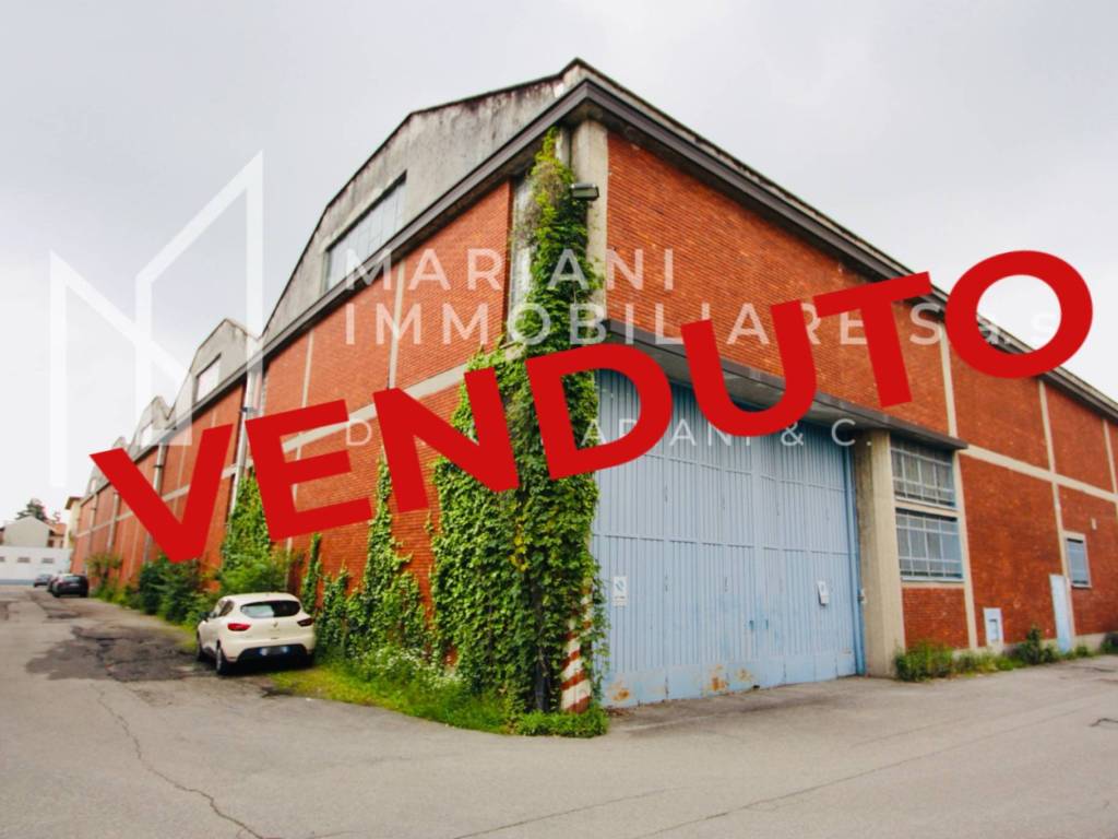 locale commerciale in vendita a Busto Arsizio