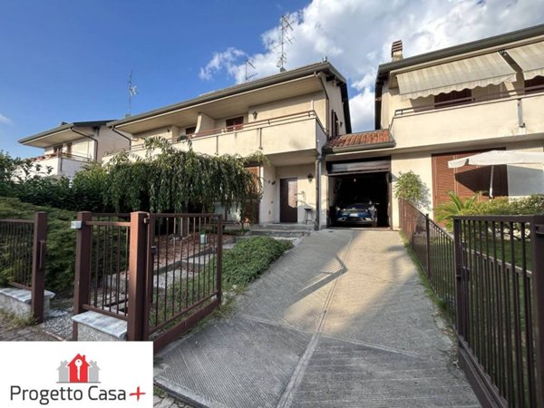 casa indipendente in vendita a Busto Arsizio in zona Borsano