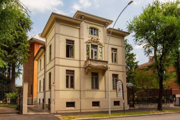 casa indipendente in vendita a Busto Arsizio