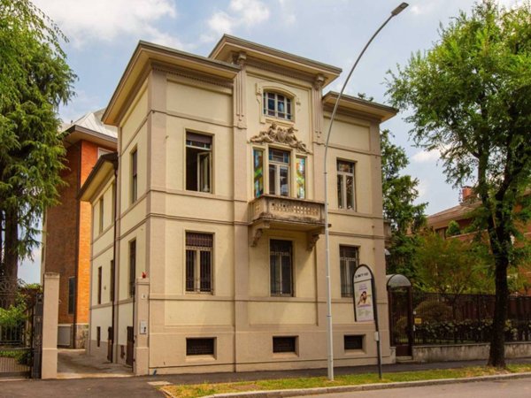 casa indipendente in vendita a Busto Arsizio