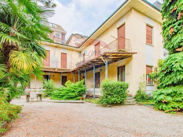 casa indipendente in vendita a Busto Arsizio