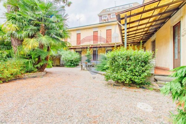 casa indipendente in vendita a Busto Arsizio
