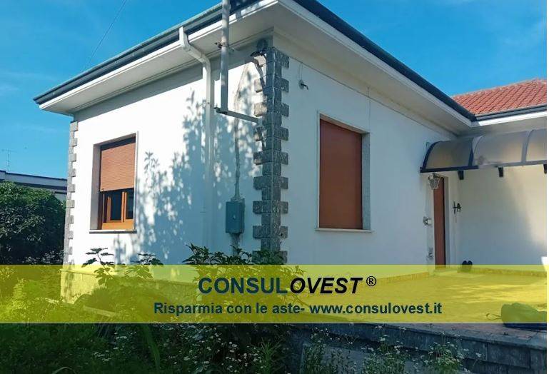 casa indipendente in vendita a Busto Arsizio