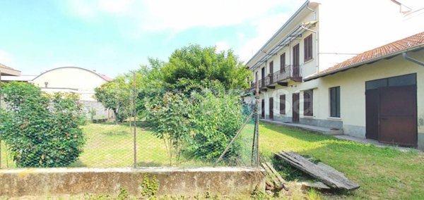 casa indipendente in vendita a Busto Arsizio