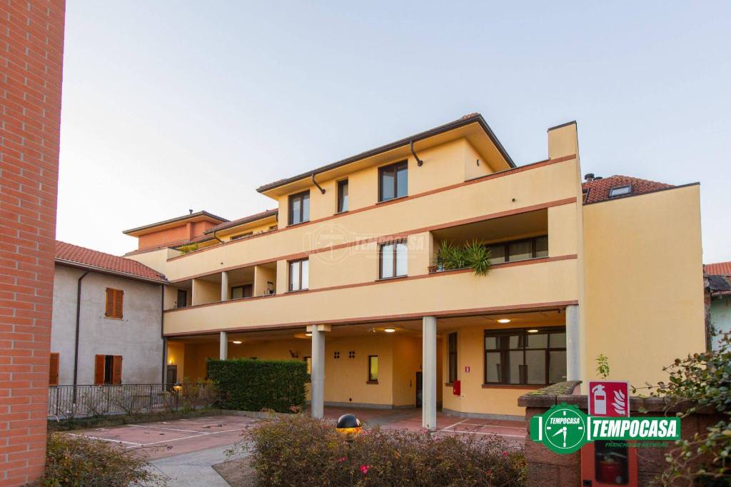 appartamento in vendita a Busto Arsizio in zona Borsano