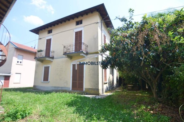 casa indipendente in vendita a Busto Arsizio