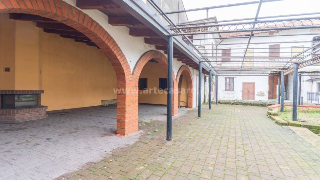negozio in vendita a Busto Arsizio