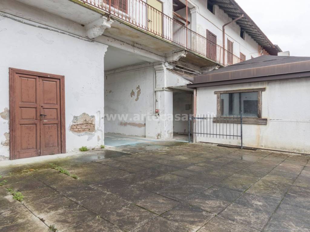 casa indipendente in vendita a Busto Arsizio