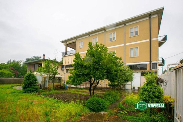 casa indipendente in vendita a Busto Arsizio