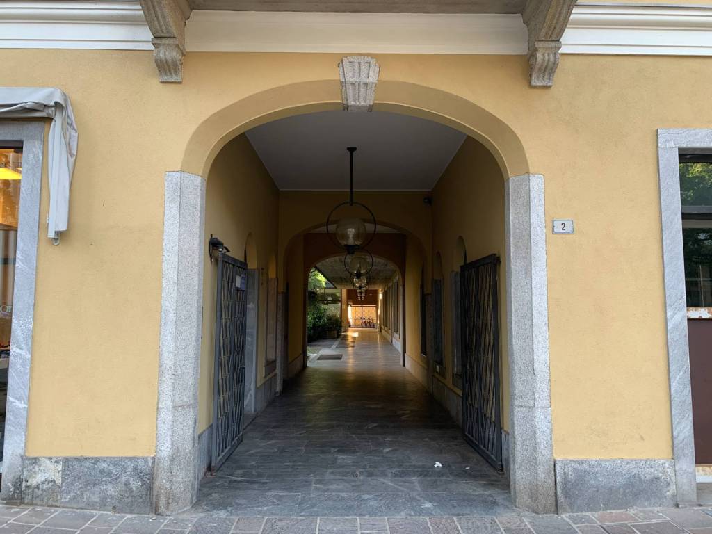 negozio in vendita a Busto Arsizio