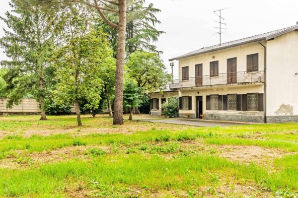 casa indipendente in vendita a Busto Arsizio