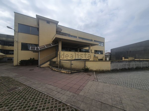 capannone in vendita a Busto Arsizio