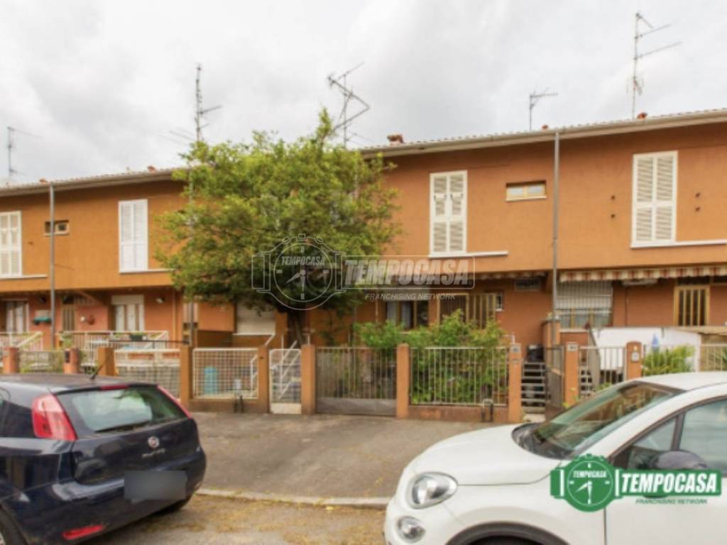 casa indipendente in vendita a Busto Arsizio
