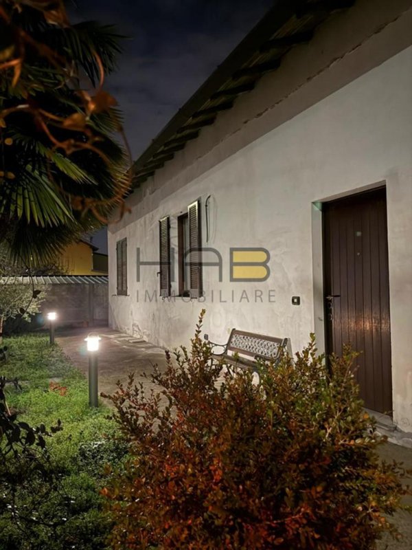 casa indipendente in vendita a Busto Arsizio
